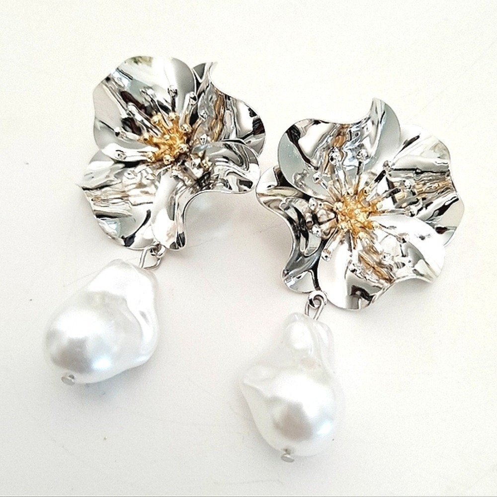 Silver drop statement earrings Baroque Pearl flower dangle Wedding 💖2/$30